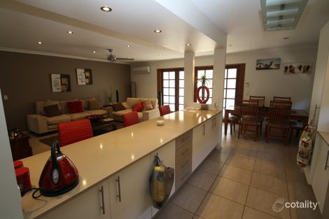 Property photo of 30 Anne Street Southport QLD 4215