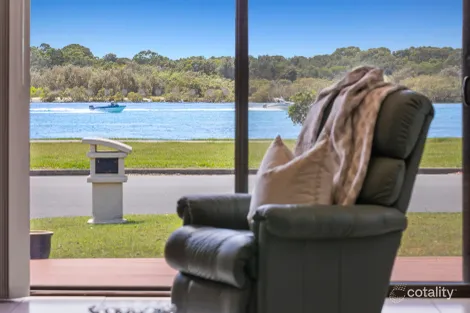 Property photo of 2/10 Keith Compton Drive Tweed Heads NSW 2485