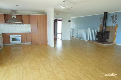 27 Abalone Ave, Lakes Entrance, VIC 3909