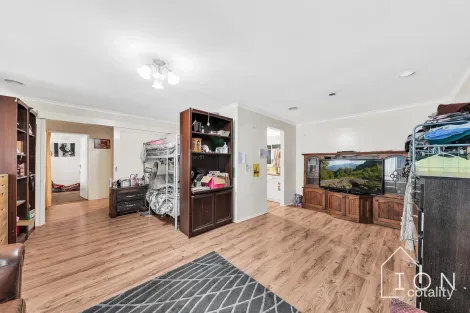 Property photo of 4 Roberts Road Cranbourne VIC 3977