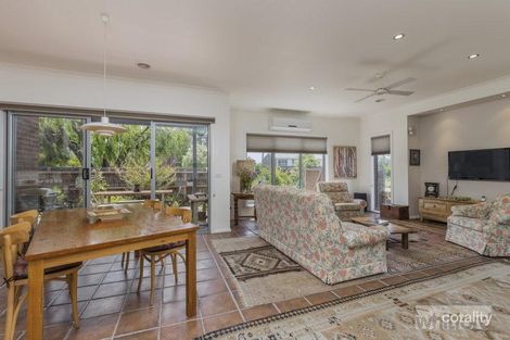 Property photo of 1 Chester Street Newtown VIC 3220