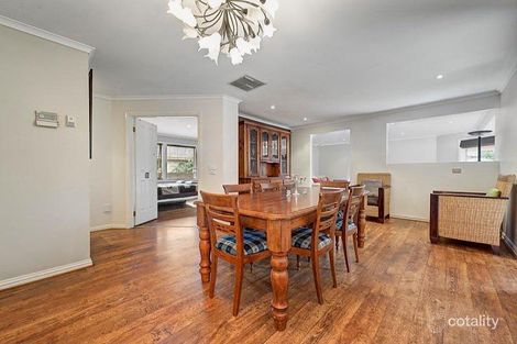 Property photo of 4 Avonhurst Drive Glen Waverley VIC 3150