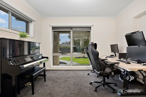 Property photo of 1/33 Deschamp Crescent Rowville VIC 3178