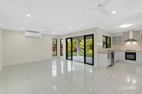 Property photo of 10 Hillary Drive Smithfield QLD 4878