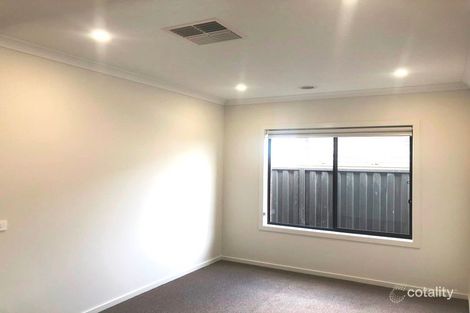 Property photo of 51 Rhynhurst Street Clyde North VIC 3978
