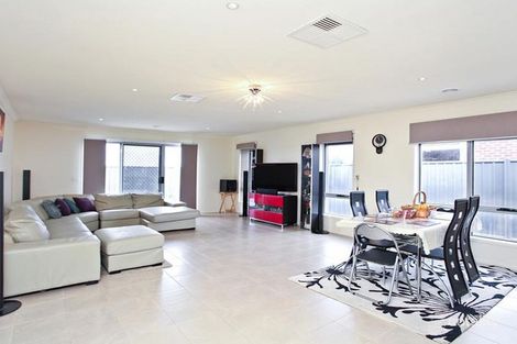 Property photo of 23 Kalimna Way Truganina VIC 3029
