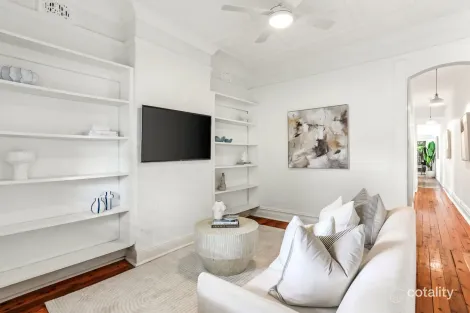 Property photo of 10 Tunbridge Street Mascot NSW 2020