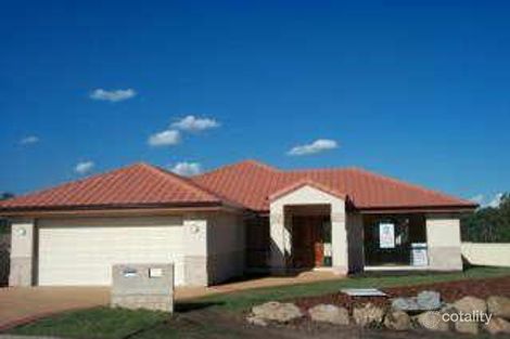 31 Hawkes Ave, Arana Hills, QLD 4054