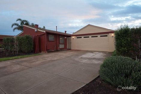 Property photo of 4 Mallacoota Place West Lakes Shore SA 5020