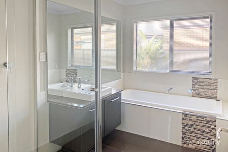 Property photo of 4 Jonesys Lane Clyde North VIC 3978