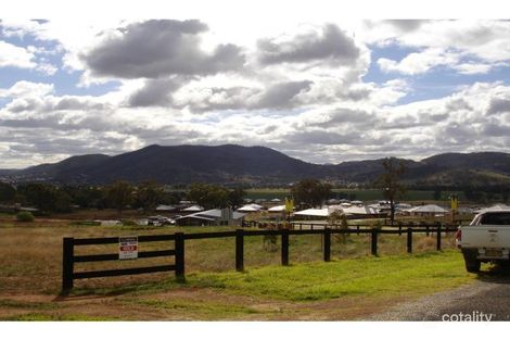 Property photo of 2 Whipbird Street Calala NSW 2340
