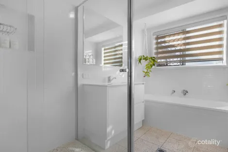 Property photo of 294 Boat Harbour Drive Scarness QLD 4655