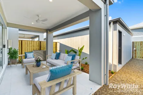 Property photo of 214 Lakeview Promenade Newport QLD 4020