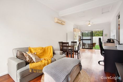 Property photo of 31 Warana Avenue Southport QLD 4215