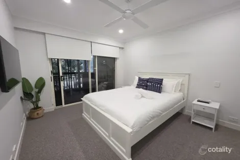 Property photo of 88 Lockerbie Street Kangaroo Point QLD 4169