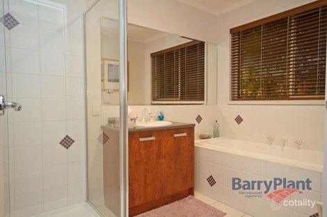 Property photo of 3 Moreton Bay Boulevard Lyndhurst VIC 3975