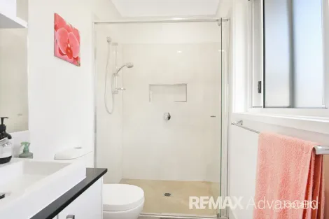 Property photo of 47 Lakeside Crescent Ningi QLD 4511