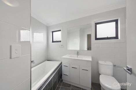 Property photo of 3D Marian Drive Rosemeadow NSW 2560