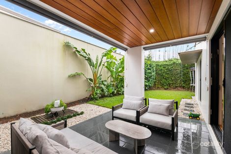 Property photo of 39 Shore Crescent Bulimba QLD 4171