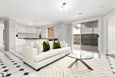 Property photo of 9 Kings Court Oakleigh East VIC 3166