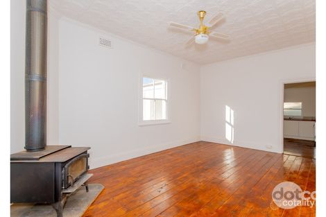 Property photo of 14 Reid Street Wellington NSW 2820