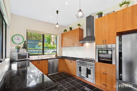 Property photo of 30 Gresswell Road Macleod VIC 3085