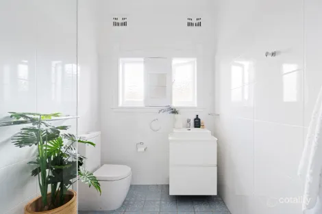 Property photo of 5B Northcote Avenue Fairlight NSW 2094