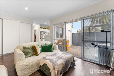 Property photo of 2/6 Forward Street Mandurah WA 6210