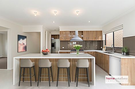 Property photo of 11 Myrrnong Street Aintree VIC 3336