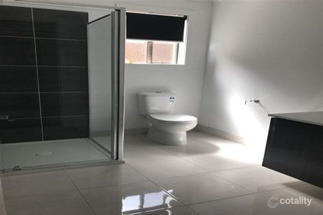 Property photo of 8 Leveret Way Narre Warren South VIC 3805