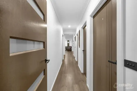 Property photo of 85 Fulham Crescent Thornhill Park VIC 3335