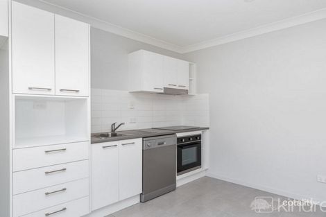 2/24 Awoonga Cres, Morayfield, QLD 4506