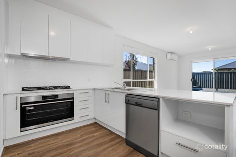 Property photo of 10 Calabria Court Angle Vale SA 5117