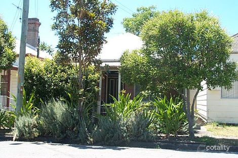 17 Bennett St, Hamilton, NSW 2303