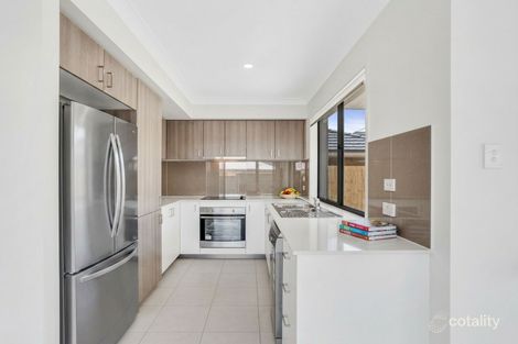 Property photo of 193 Woodline Drive Spring Mountain QLD 4300
