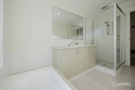 Property photo of 104 Shorehaven Boulevard Alkimos WA 6038
