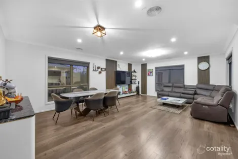 Property photo of 85 Fulham Crescent Thornhill Park VIC 3335
