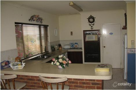Property photo of 16 Eaglemont Drive Swan View WA 6056