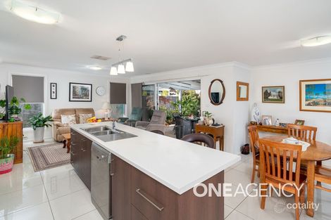 Property photo of 2/15 Murndal Place Bourkelands NSW 2650