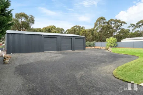 Property photo of 27 Heritage Drive Broadford VIC 3658