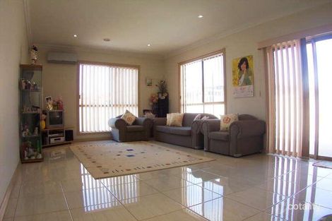 Property photo of 26 Grassland Crescent Cairnlea VIC 3023