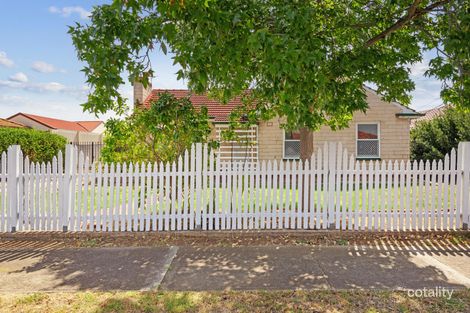 4 Pioneer St, Seaton, SA 5023