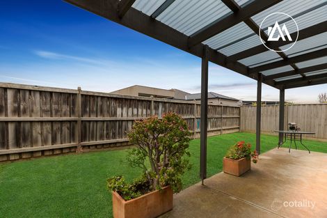 Property photo of 13 Midnight Rise Cranbourne East VIC 3977