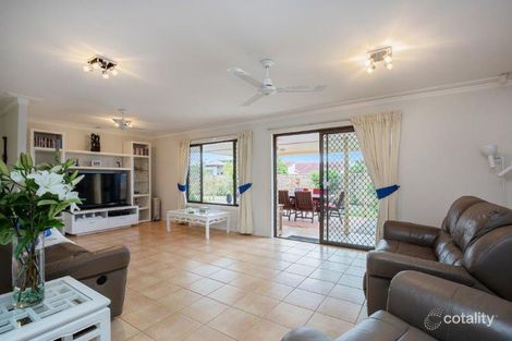 Property photo of 11 Kincardine Drive Benowa QLD 4217