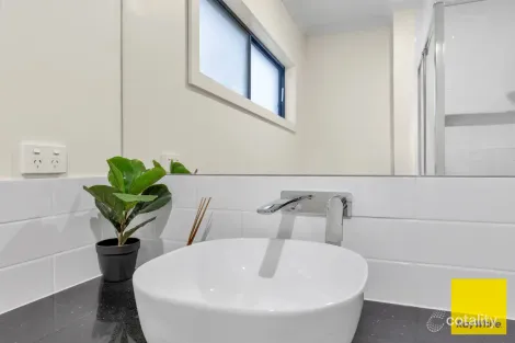 Property photo of 15 Terminus Street Tarneit VIC 3029