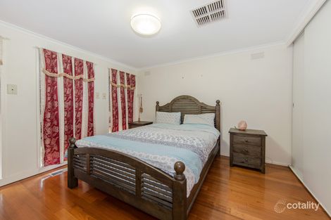 Property photo of 27 Kerrison Avenue St Albans VIC 3021