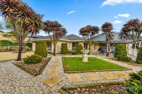 Property photo of 18 Dalkeith Drive Mount Gambier SA 5290