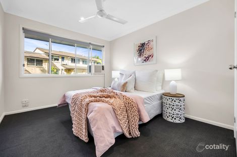 Property photo of 17/164 Alexander Drive Highland Park QLD 4211