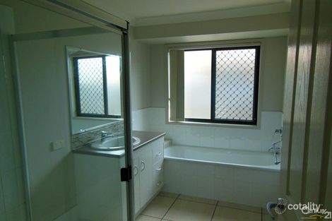 Property photo of 28 Gecko Place Ningi QLD 4511