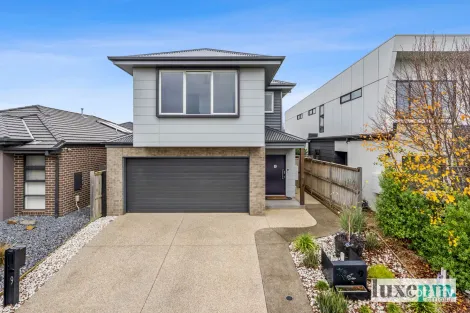 9 Golden Wattle Dr, Mount Duneed, VIC 3217